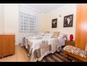 Apartmaji Mare - near city center A1 (4+1), A2 (2+1), A3 (2+1) Trogir - Riviera Trogir  - Apartma - A1 (4+1): spalnica
