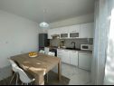 Apartmaji Paž - 28m from the beach: A1(4+2), A2(2+1), A3(4+1) Vinišće - Riviera Trogir  - Apartma - A1(4+2): kuhinja in jedilnica