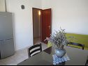 Apartmaji Deni - 30 m from sea: A2(4+1), A3(4+2) Vinišće - Riviera Trogir  - Apartma - A3(4+2): dnevna soba