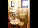 Apartmaji Ivo - barbecue: A1(2+1) Vinišće - Riviera Trogir  - Apartma - A1(2+1): kopalnica s straniščem