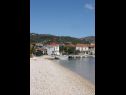Hiša za počitnice Dinko - 20 m from sea: H(4+1) Vinišće - Riviera Trogir  - Hrvaška  - plaža