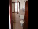 Apartmaji Deni - 30 m from sea: A2(4+1), A3(4+2) Vinišće - Riviera Trogir  - Apartma - A2(4+1): kopalnica s straniščem