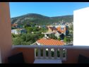 Apartmaji Josi - 150 m from sea: A1(4+1), A2(4+1), A4(4+1) Vinišće - Riviera Trogir  - Apartma - A4(4+1): terasa
