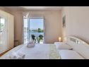 Apartmaji Nena - 10 m from sea: A1(5) Lukoran - Otok Ugljan  - Apartma - A1(5): spalnica