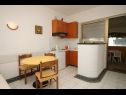 Apartmaji Kostarina A1(2+1), A2(2+1), A3(2+1) Preko - Otok Ugljan  - Apartma - A1(2+1): kuhinja in jedilnica