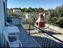 Hiša za počitnice VEKY - 50m from sea: Holiday House H(4+2) Sušica - Otok Ugljan  - Hrvaška  - Holiday House H(4+2): terasa (hiša in okolica)