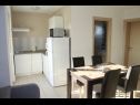 Apartmaji Ivan C A1(4+1), A2(4+1), A4(4+1), A3(4+1) Bibinje - Riviera Zadar  - Apartma - A1(4+1): kuhinja in jedilnica