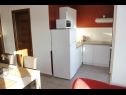 Apartmaji Ivan C A1(4+1), A2(4+1), A4(4+1), A3(4+1) Bibinje - Riviera Zadar  - Apartma - A2(4+1): kuhinja in jedilnica