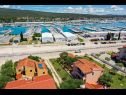 Apartmaji Vesna - 200 m from beach A1(2), SA2(2), A3(2) Bibinje - Riviera Zadar  - rastlinje (hiša in okolica)