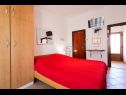 Apartmaji Vesna - 200 m from beach A1(2), SA2(2), A3(2) Bibinje - Riviera Zadar  - Studio apartma - SA2(2): spalnica