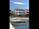 Apartmaji Ana- next to the sea A1(2+2), A2(2+3), A3(2+2), A4(2+3) Bibinje - Riviera Zadar  - hiša