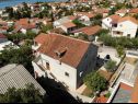  Jenny - 300m to the beach: A1(6), SA2(2), SA3(2), A4(4+2) Gornji Karin - Riviera Zadar  - hiša