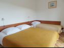 Apartmaji Ivo - 500 m to sandy beach: A1(2+2), A2(6+2), SA3(2+1) Ljubač - Riviera Zadar  - Apartma - A2(6+2): spalnica