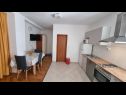 Apartmaji Ivo - 500 m to sandy beach: A1(2+2), A2(6+2), SA3(2+1) Ljubač - Riviera Zadar  - Studio apartma - SA3(2+1): kuhinja in jedilnica