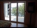 Apartmaji Dubravko - 5 m from beach : A1 Bepina (2+2), A2 Keko(2+2) Maslenica - Riviera Zadar  - Apartma - A2 Keko(2+2): terasa