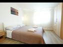 Apartmaji Kani A5 istok(2+2), A6 zapad(2+2) Nin - Riviera Zadar  - Apartma - A5 istok(2+2): spalnica