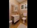 Hiša za počitnice Old Town - great location: H(6+2) Nin - Riviera Zadar  - Hrvaška  - H(6+2): kopalnica s straniščem