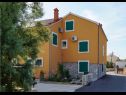Apartmaji Stosa - with parking : A1(2+1), A2(2+1), A3(3+3) Nin - Riviera Zadar  - hiša