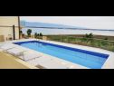 Apartmaji Dragi - with pool: A2(4), A3(4), A4(4), A6(2) Nin - Riviera Zadar  - hiša
