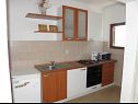 Apartmaji Pupa - nice family apartments: A1 Dora(4+1), A2 Mihael(4+1), A3 Tea(2+1) Petrčane - Riviera Zadar  - Apartma - A3 Tea(2+1): kuhinja