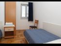 Apartmaji Mari - 100 m from beach: A1(4), A2(4) Petrčane - Riviera Zadar  - Apartma - A1(4): spalnica