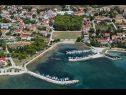 Apartmaji Mediteran - private parking: A1(2+1) Privlaka - Riviera Zadar  - podrobnost