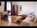 Apartmaji Mediterraneo - with own parking space: A2(2+3), SA3(2+1), SA4(2+1) Privlaka - Riviera Zadar  - Studio apartma - SA4(2+1): spalnica