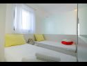 Apartmaji Secret Garden A2(2+2), A4(2+2) Ražanac - Riviera Zadar  - Apartma - A4(2+2): dnevna soba