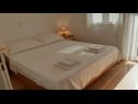 Apartmaji Dobri - 500 m from beach: A5(2), A4(2+2), A3(2+2), A2(2+2), A6(2+1) Sabunike - Riviera Zadar  - Apartma - A4(2+2): spalnica