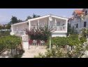 Apartmaji Dobri - 500 m from beach: A5(2), A4(2+2), A3(2+2), A2(2+2), A6(2+1) Sabunike - Riviera Zadar  - Apartma - A6(2+1): hiša
