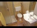 Apartmaji Almond A1(2+2), A2(4+2), A3(4+2) Vir - Riviera Zadar  - Apartma - A3(4+2): kopalnica s straniščem