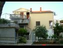 Apartmaji Darko - 100m from sea: A1-Jednosobni (3+1), A2-Dvosobni (4+1) Vir - Riviera Zadar  - hiša