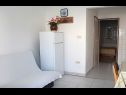 Apartmaji Vinko - big terrace and grill A5(2+1), SA6(2)Crveni, SA7(2)Plavi Vir - Riviera Zadar  - Apartma - A5(2+1): jedilnica