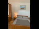 Apartmaji Tihana - 200 m from sea: A1(4+1) Vir - Riviera Zadar  - Apartma - A1(4+1): spalnica
