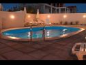 Apartmaji Nenad - with pool; A1(4+1), A2(4+1), SA3(3), SA4(3), A5(2+2) Vrsi - Riviera Zadar  - bazen