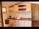 Apartmaji Nenad - with pool; A1(4+1), A2(4+1), SA3(3), SA4(3), A5(2+2) Vrsi - Riviera Zadar  - Studio apartma - SA3(3): kuhinja