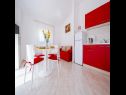Apartmaji Ljubo - modern andy cosy A1(2+2), A2(4+2), A3(4+2) Vrsi - Riviera Zadar  - Apartma - A2(4+2): kuhinja in jedilnica