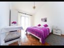 Apartmaji Ivan Z2 - 250 m from beach: A2(4) Zadar - Riviera Zadar  - Apartma - A2(4): spalnica
