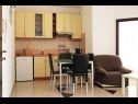 Apartmaji Eddie - great location & comfor: A1(4), A2(4), A3(4), A4(4) Zadar - Riviera Zadar  - Apartma - A3(4): kuhinja in jedilnica