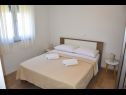 Apartmaji FRANE - family apartment A1 prizemlje(4+1), A2 kat(4+1) Zaton (Zadar) - Riviera Zadar  - Apartma - A2 kat(4+1): spalnica
