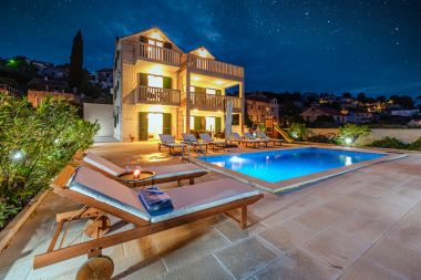 Hiša za počitnice Villa Gold - private pool & grill: H(12+4) Splitska - Otok Brač  - Hrvaška 