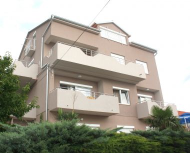 Apartmaji Đurđa A1-Mali(2+1), A2-Veliki(4) Crikvenica - Riviera Crikvenica 
