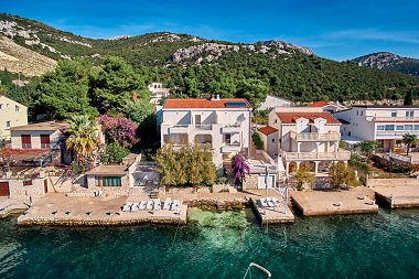 Apartmaji Sea front - free parking A1(2+2), A2(2+2), A3(4+1), A4(2), A5(2) Klek - Riviera Dubrovnik 