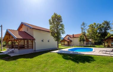  Blue house - outdoor pool: H(8+2) Plaški - Kontinentalna Hrvaška - Hrvaška 
