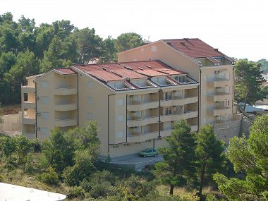 Apartmaji Suzi - beautiful view and cosy: A1 crvena kuhinja(2+2), A2(2+2) Baška Voda - Riviera Makarska 