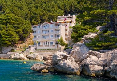 Apartmaji Draga - 10 m from sea: A1(4+2), A2(2+2) Brela - Riviera Makarska 