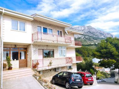 Apartmaji Rozari - family friendly & sea view: A1-Ivana (6+2) Brela - Riviera Makarska 