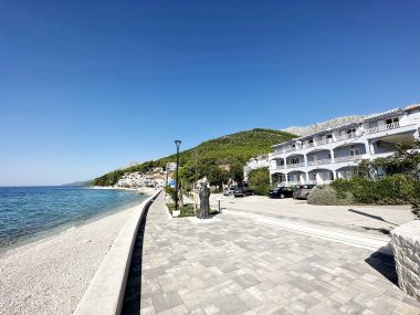 Apartmaji Mira - 10 m from beach: SA3(2), SA4(2), A5(2+2) Zaostrog - Riviera Makarska 