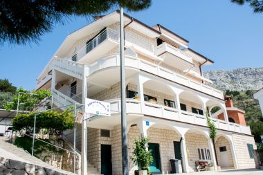 Apartmaji Ante - 200 m from sea : A1(2+1), A2(2+1), A3(2+2), A5(2+1), A6(2+1), A7(2), A8(2+1) Duće - Riviera Omiš 