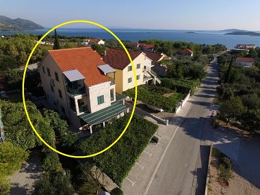 Apartmaji Ivo - 400 m from sea: SA1(2), SA2(2), A3(5+1), A4(2+1), A5(2+1), A6(3), A7(4+1), A8(4+1) Orebić - Polotok Pelješac 